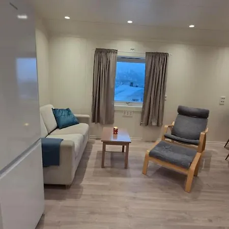 Arctic Nine - Nr 4 - On The Island Casa de Férias